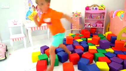 Diana and Roma play with Toy Cars