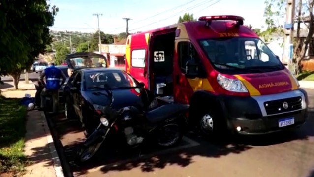 Motociclista de 33 anos fica ferido ao colidir com carro na Av. das Pombas