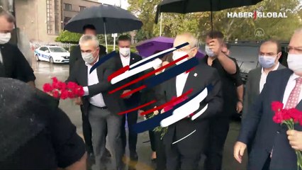 Kılıçdaroğlu, Ankara Garı'ndaki terör saldırısında hayatını kaybedenleri andı