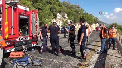 Kayalıklardan düşen turiste 6 saatlik nefes kesen kurtarma operasyonu