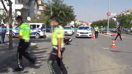 Kontrolünü kaybettiği motosiklet ile midibüse çarptı: 2 yaralı