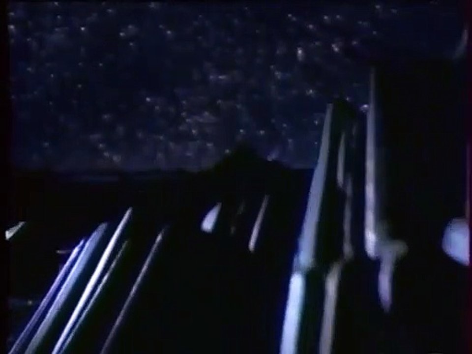 Publicité pour l'attraction "Space Mountain" de DisneyLand Paris datant de 1995