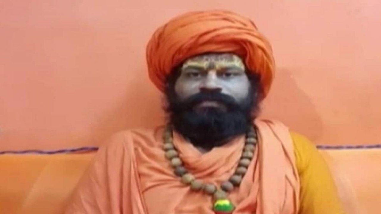 Mahant Raju Das slams Congress over priest murder in Karauli