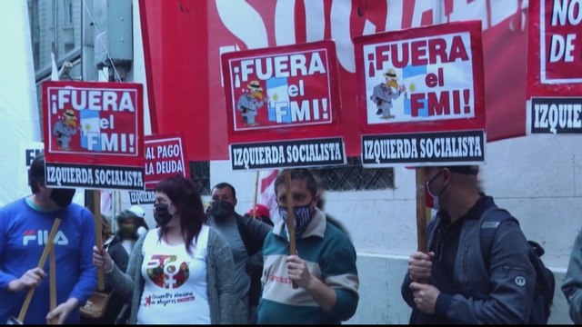 Argentina's protesters urge gov't to stop foreign debt payments