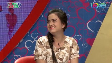 Gặp gái xinh, chàng thiếu úy NHÚT NHÁT chẳng biết làm gì...chỉ biết HÔN  BMHH
