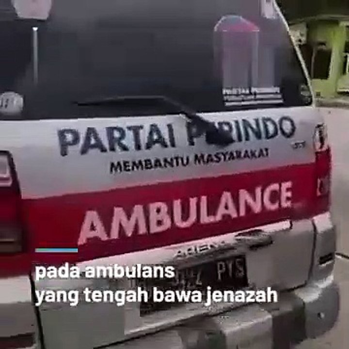 Viral Video Pengemudi Mobil Tolak Beri Jalan..