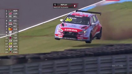 WTCR Slovakia 2020 FP1 Tarquini Big Off