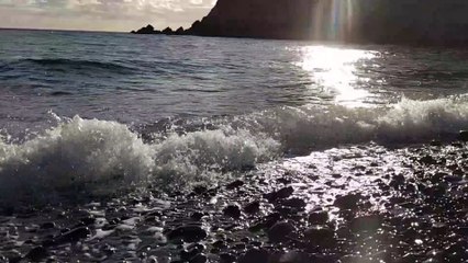 plage de galets en Bretagne nord