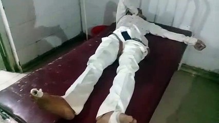 सड़क हादसे में एक युवक गंभीर घायल