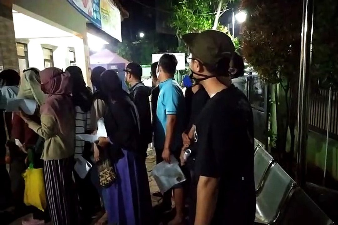 Calon Anggota KPPS Depok Mengikuti Pemeriksaan Kesehatan