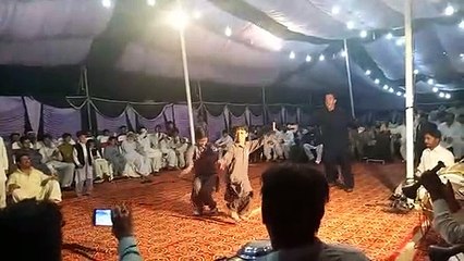 Mianwali dance by small kids