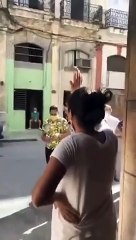 Fanáticos del castrismo acosa a los opositores en Cuba ¡Mira cómo!