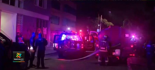 tn7-México-policías-rescataron-a-personas-de-edificio-con-elevador-en-llamas-141020