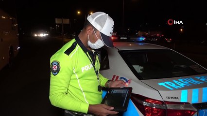 Okul öncesi binlerce kişi yollara akın etti: Kilit kavşakta trafik yoğunluğu