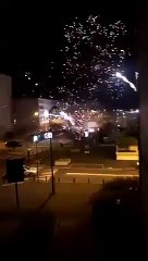 Francia: ataque a una comisaría con fuegos artificiales