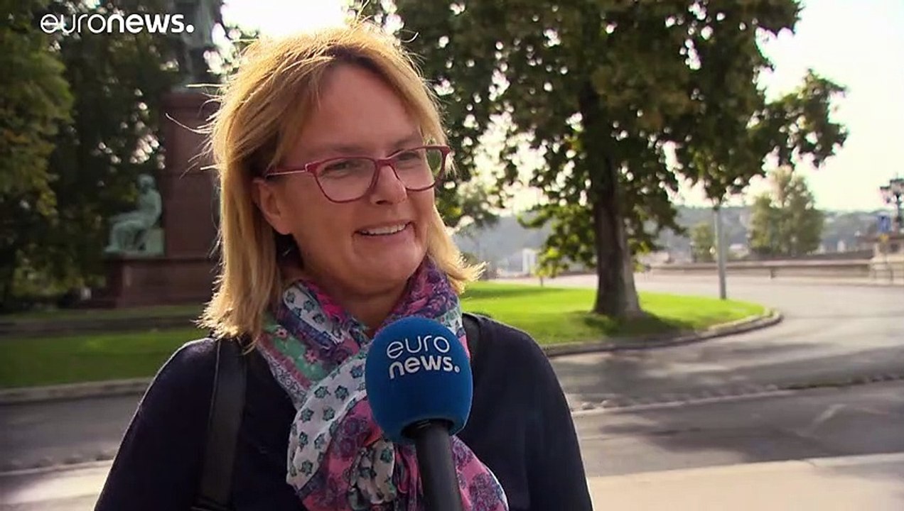 Los guías húngaros buscan alternativas tras perder su empleo por la ausencia de turistas