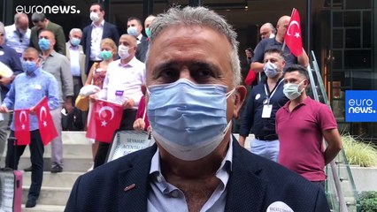 Türkiye'de 'boş bavul' eylemi yapan seyahat acentaları, sektörün krizden kurtarılmasını istiyor