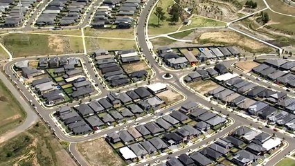 Western Sydney suburb residents warned of cracking risk in homes