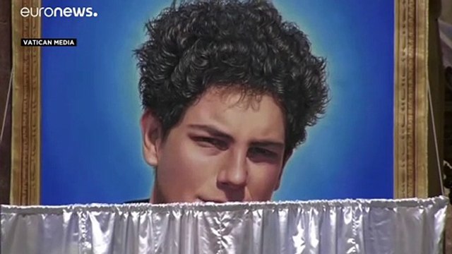 البابا فرانسيس يطوب مراهقاً من عصر الكومبيوتر في خطوة أولى على طريق القداسة