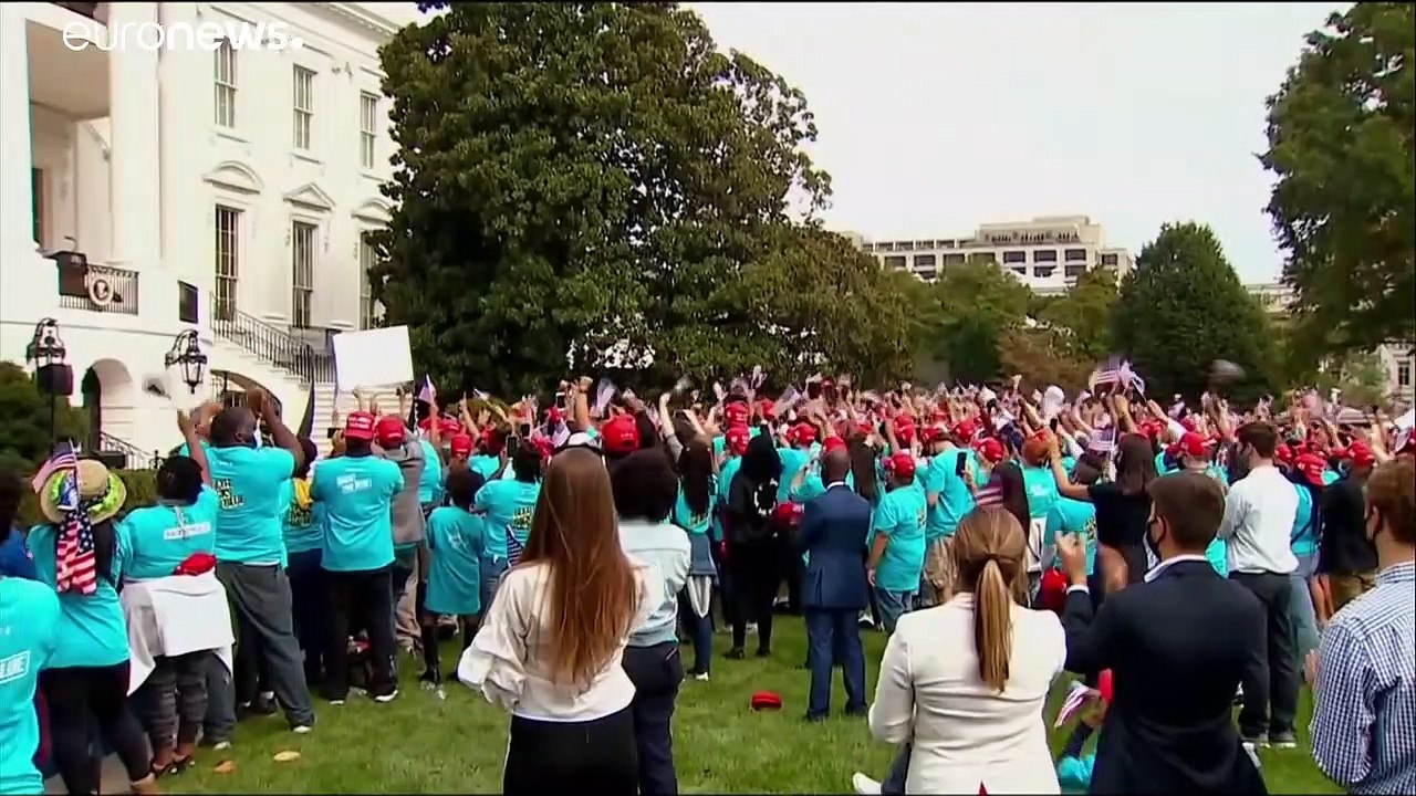 'Police Lives Matter': Schwarze für Trump