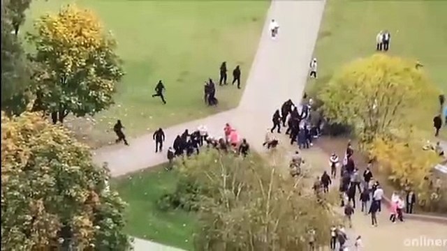 Belarus: Dozens of arrests in Minsk as police use water cannon to break up anti-Lukashenko protests