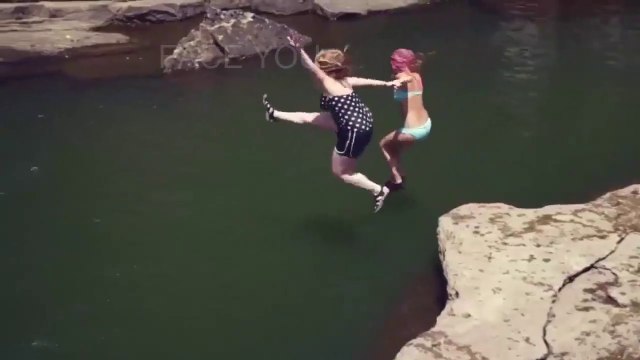 Red Sea Diving Resort|Girls Snorkel the Cook Islands