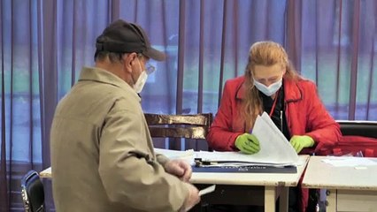 El partido gubernamental lidera el recuento de votos en Lituania