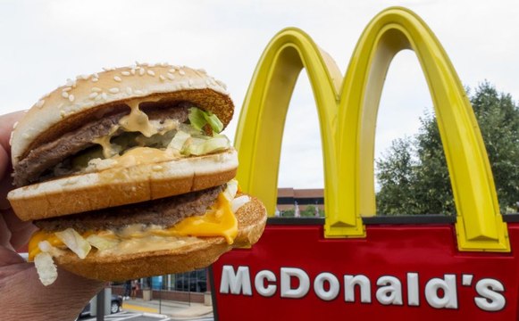 Les employés de McDo vous déconseillent tous de commander ce burger...