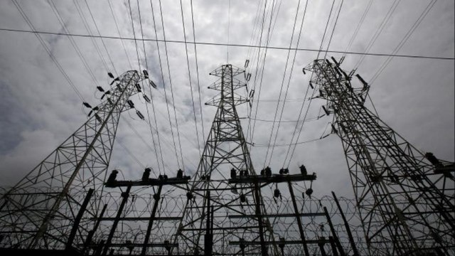 Here's what Maha power minister said on supply failure