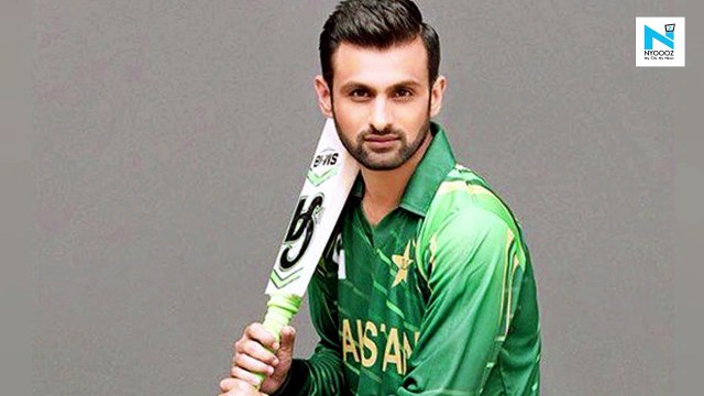 Sania Mirza congratulates Shoaib Malik as he becomes first Asian to score 10,000 T20 runs