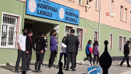 Van’da yüz yüze eğitimin ikinci aşaması başladı