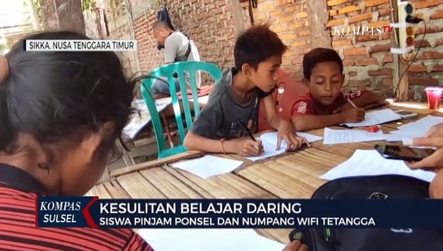 Belajar Daring, Siswa Pinjam Ponsel Dan Numpang Wifi Tetangga