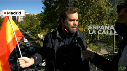 La ultraderecha dice que los españoles se enfrentan hoy "a un cambio de régimen"