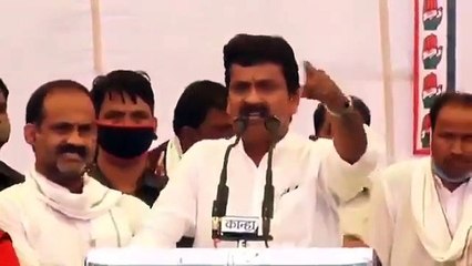 कांग्रेस नेता का विवादित बयान, भूखा-नंगा और किसानों का खून पीने वाला