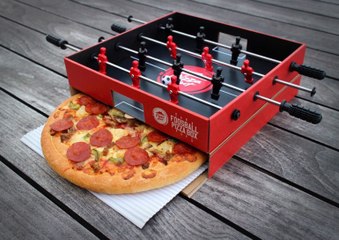 Découvrez la “boite à pizza baby foot” Pizza Hut