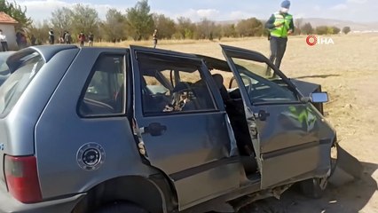 Otomobiller kafa kafaya çarpıştı, ambulans helikopter olay yerine indi: 1 ölü, 4 yaralı