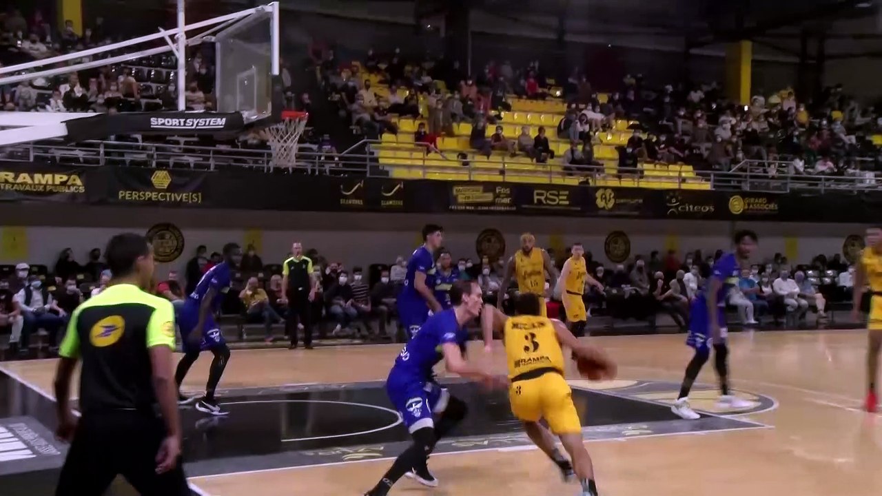 Rémi Giuitta et Karim Atamna avant Fos Provence Basket - Roanne