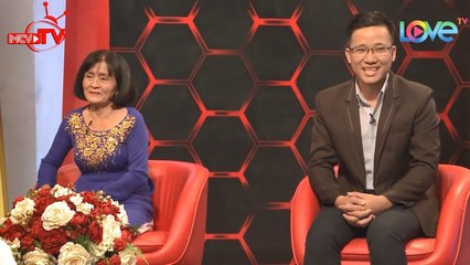 Chàng rể làm mẹ vợ xúc động vì chạy xe máy chở mẹ từ Tiền Giang qua Bến Tre xem phim điện ảnh 
