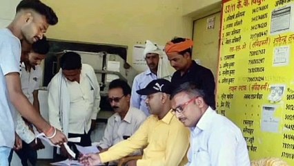 बिजली कार्यालय पर बकायेदारों के लिए लगाया गया शिविर