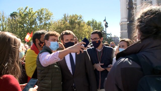 Pablo Casado abandona el acto del día de la Hispanidad