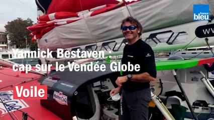 Vendée Globe : le navigateur Yannick Bestaven quitte le port de La Rochelle pour rallier Les Sables-d'Olonne