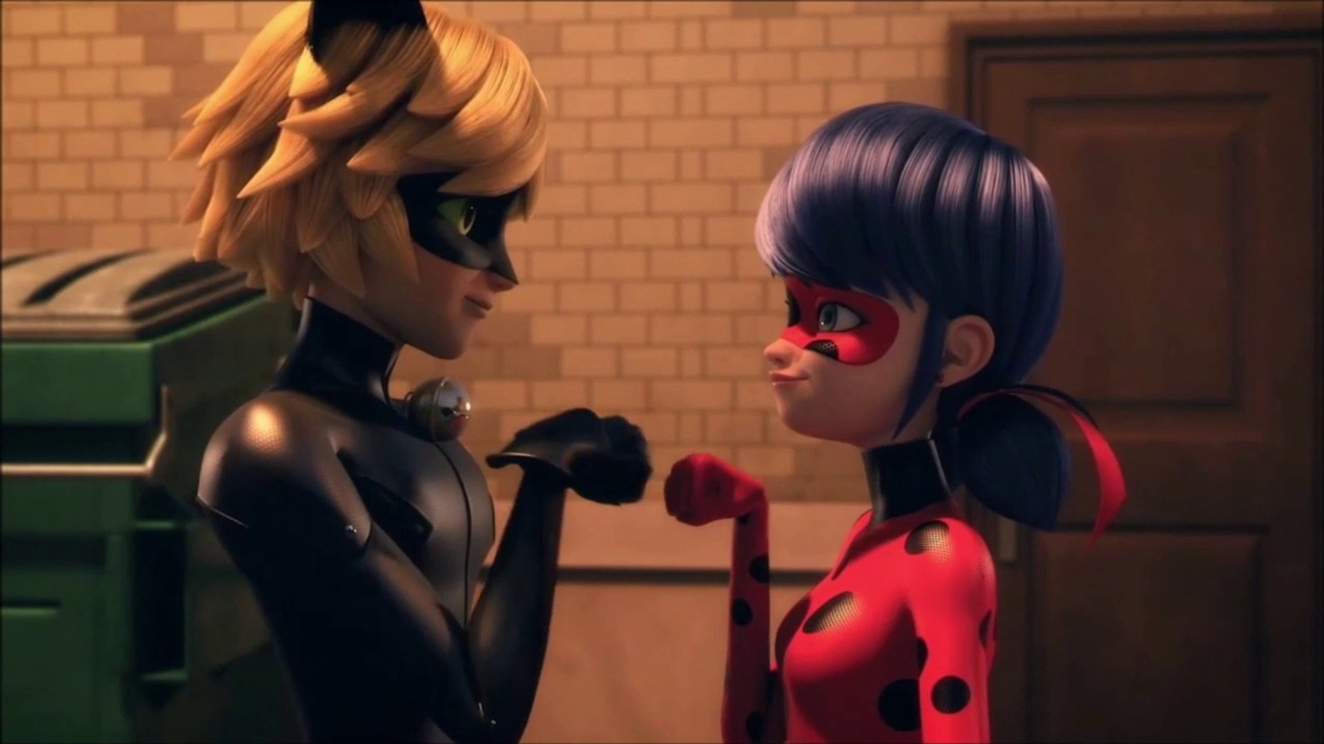 vídeo de desenho da ladybug do cat noir completa