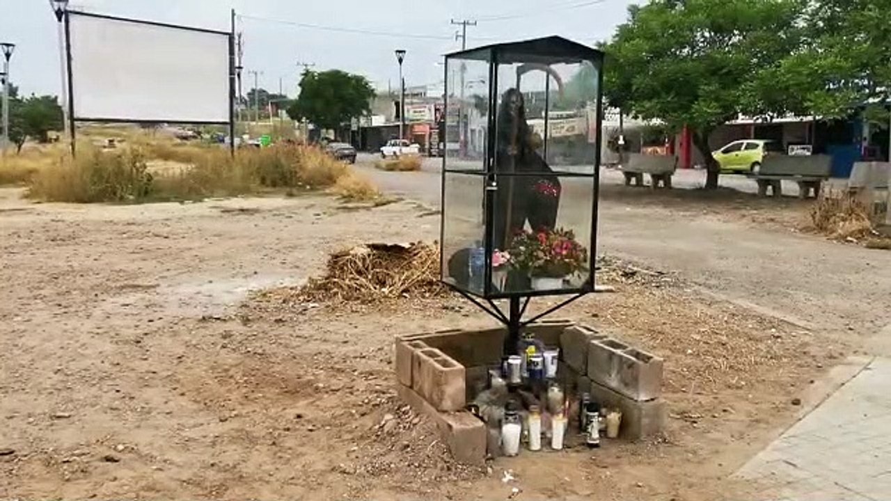 De casi dos metros: “Aparece” la Santa Muerte en Barrancos