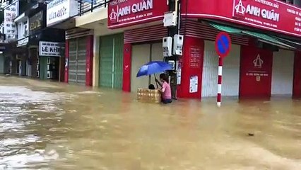 Vietnã sofre com enchentes