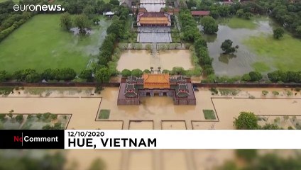 ویدئو؛ جاری شدن سیل در مرکز ویتنام ۱۸ کشته برجای گذاشت