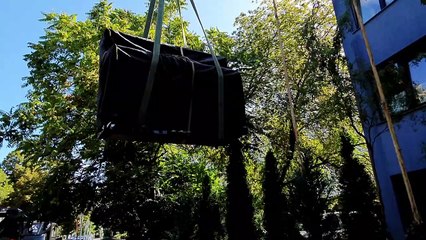 Klaviertransport Berlin mit Kran - 06 09 2019 - 1 von 2 - Klaviertransport Berlin – ZK Piano Transporte