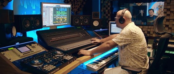 Ufuk Özel & Haktan - Bahçede Yeşil Çınar