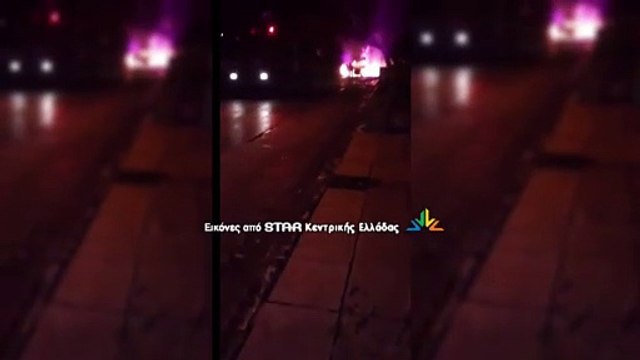 Φωτιά σε νταλίκα στα Καμένα Βούρλα