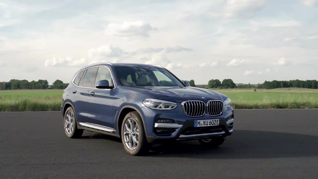 La nuova BMW X3 xDrive30e Plug-in Hybrid
