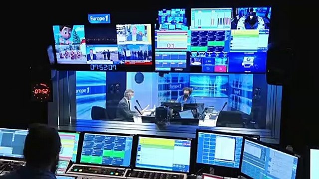 Nicolas Sarkozy : Mon livre aussi n'est pas mal ! (Canteloup)